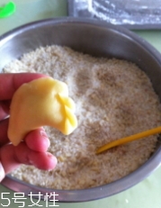 炸油角的面怎么和？用生面還是燙面你知道嗎？