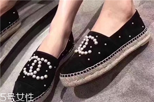 香奈兒漁夫鞋舒服嗎？千萬別小看這雙平底鞋