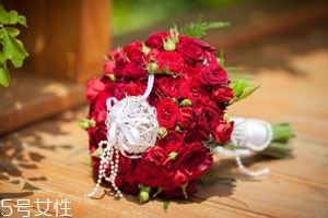 2018情人節玫瑰花多少錢一朵 玫瑰花的愛情寓意