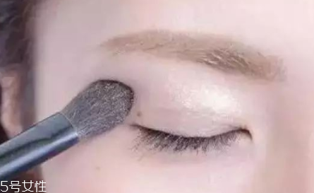 兔子腮紅怎么畫才可愛(ài)？中年少女必備腮紅畫技
