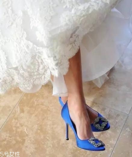 manolo blahnik是什么檔次？世界上最優美的高跟鞋
