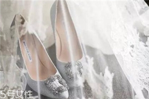 manolo blahnik是奢侈品嗎？大牌女星最熱衷的高跟鞋