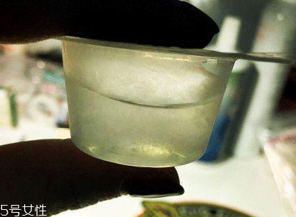 化妝品凍僵了還有效果嗎？美白產品別用了
