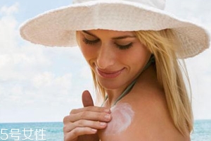 防曬霜每次最佳使用量是多少？多多益善