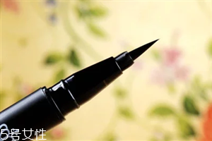 眼線筆硬頭和軟頭的哪個好用？單眼皮眼妝教程