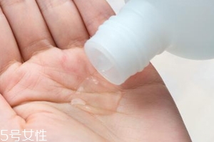 所有的爽膚水都能敷水膜嗎？這4種不適合