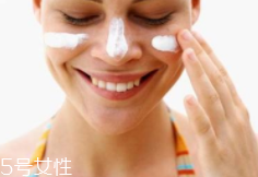 水包油防曬與油包水防曬哪個更好？各有各的優點