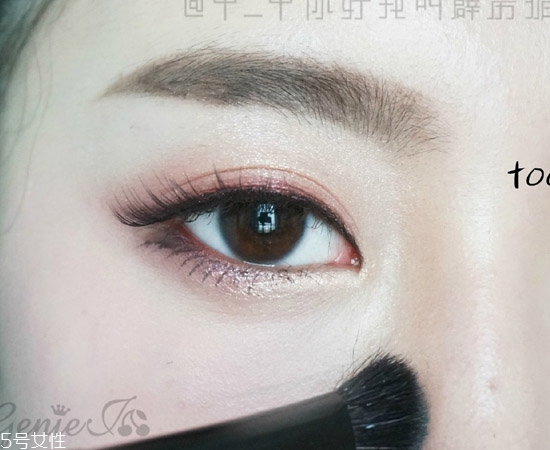 桃花眼妝容好看嗎？桃花眼妝容教程