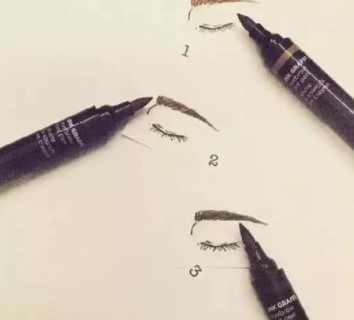眉粉和眉筆哪個自然？更持久？