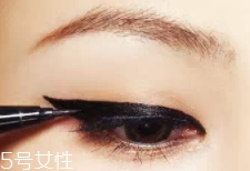 眉粉可以畫眼線嗎？