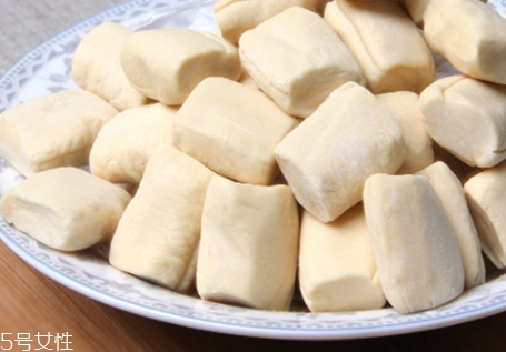 糖瓜是什么做的？小年傳統食品
