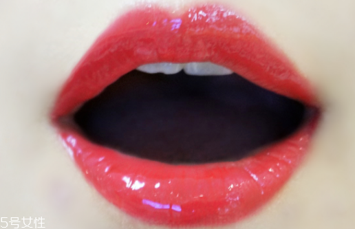 唇釉可以當(dāng)腮紅嗎？唇釉這樣涂最好看