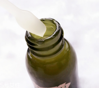 LA MER修護精華露孕媽能用嗎？適合產后去皺
