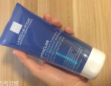 痘痘反復長是什么原因？基礎護膚不夠用心