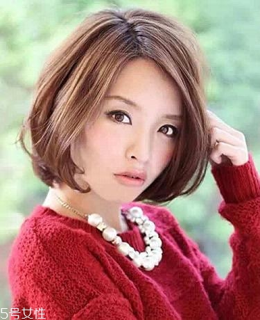 大臉女生適合的短發發型 短發打理步驟