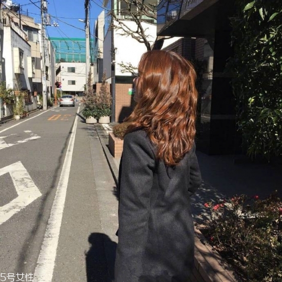 2018秋冬女生長發發型推薦 試試換一個發型