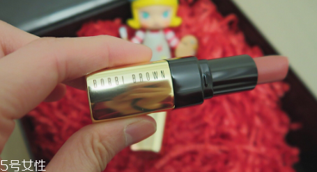 送閨蜜新年禮物怎么挑選？送這些美妝產品她會尖叫