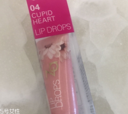 唇蜜可以單獨(dú)使用嗎？搭配其他產(chǎn)品效果更好
