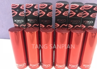 kiko2018情人節限量心形口紅色號試色