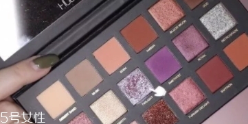 huda beauty沙漠盤怎么畫？油管大神一步步示范