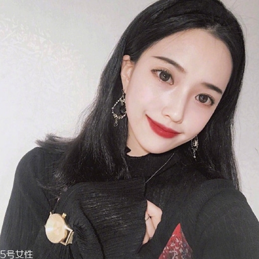 齊肩發怎么燙好看？女生發型設計與臉形搭配