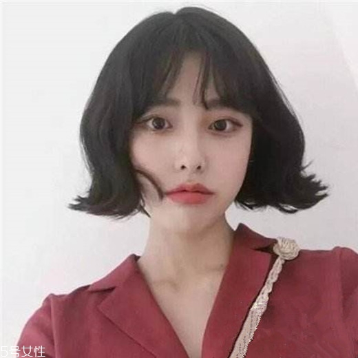 齊肩發怎么燙好看？女生發型設計與臉形搭配