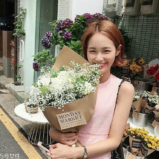 齊肩發怎么燙好看？女生發型設計與臉形搭配