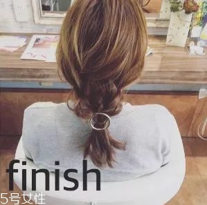 女生冬天長發怎么編好看？長發妹紙才懂得的痛