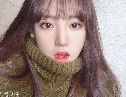 小美好沈月同款發型怎么剪 軟萌的咖啡色發型推薦