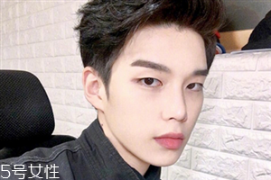 2018男生流行什么發型款式？2018男生染發顏色推薦