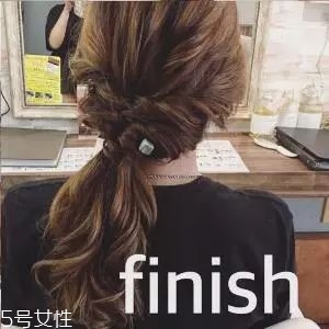 女生冬天長發怎么編好看？長發妹紙才懂得的痛