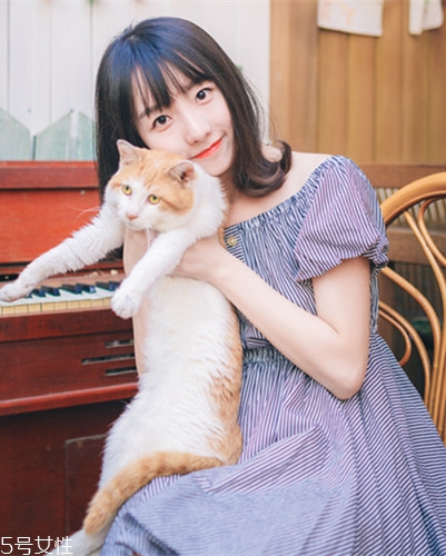 小個子女生適合什么發型？蓬松隨意效果