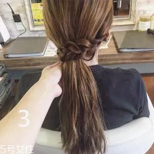 女生冬天長發怎么編好看？長發妹紙才懂得的痛