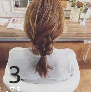 女生冬天長發怎么編好看？長發妹紙才懂得的痛