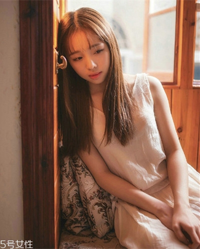 小個子女生適合什么發型？蓬松隨意效果