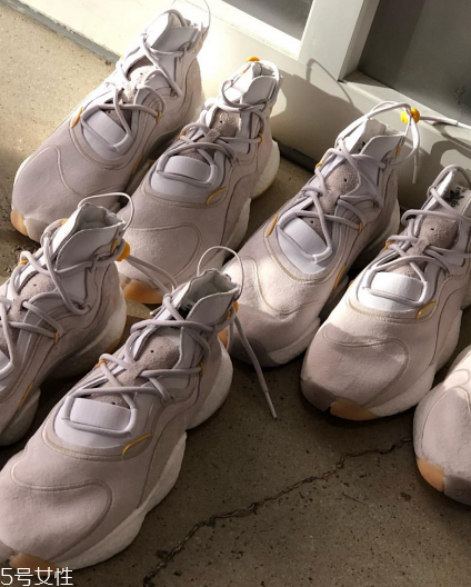 bristol studio與adidas crazy byw聯名款在哪買_多少錢？