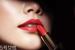 口紅不上色怎么辦？口紅原來不是直接涂的