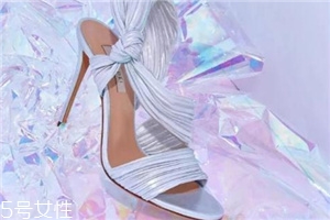 casadei鞋子多少錢？開啟你的奢華清單