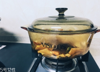 康寧鍋可以用明火嗎？居然能在燃氣灶上使用