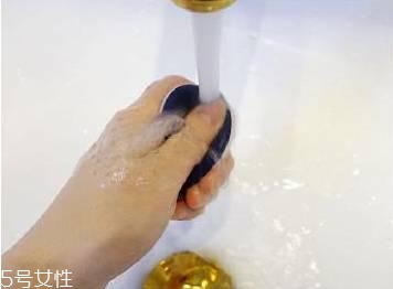 新買的氣墊粉撲要洗嗎？用久了一定要清洗