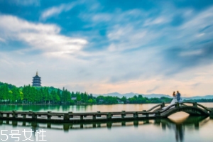 2018春節去杭州旅游帶什么防曬？防曬噴霧最方便