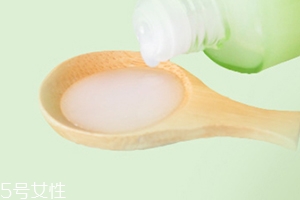 爽膚水可以涂在眼睛周圍嗎？小心長出脂肪粒