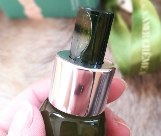 lamer海藍之謎精華液怎么用？