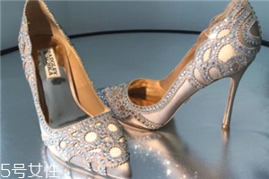 badgley mischka是哪個國家的牌子？超級貌美的小眾婚鞋