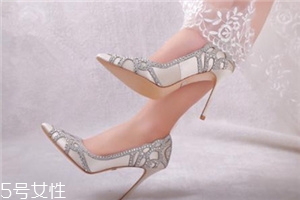 badgley mischka鞋子在哪買？美到挪不開眼的藝術品