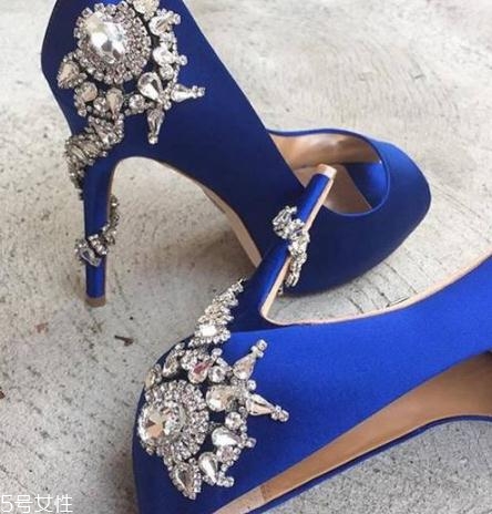 badgley mischka鞋子在哪買？美到挪不開眼的藝術品