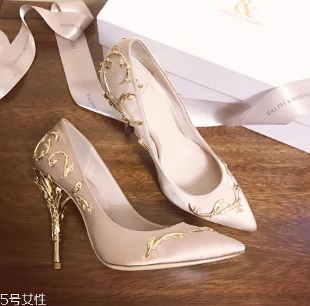 sophia webster是什么檔次？新星設(shè)計師圓你公主夢