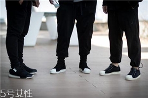 運動鞋沾土如何清理？泥土漬清理要仔細