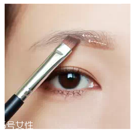 眉粉怎么畫眉毛好看？這么用眉妝超完美