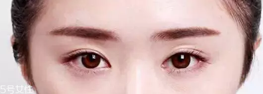 眉粉怎么選顏色好看？淺咖色不挑膚色